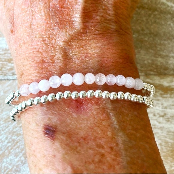 Handmade 14k gold filled bead + pale pink morganite bead stretch bracelet - Picture 5 of 11